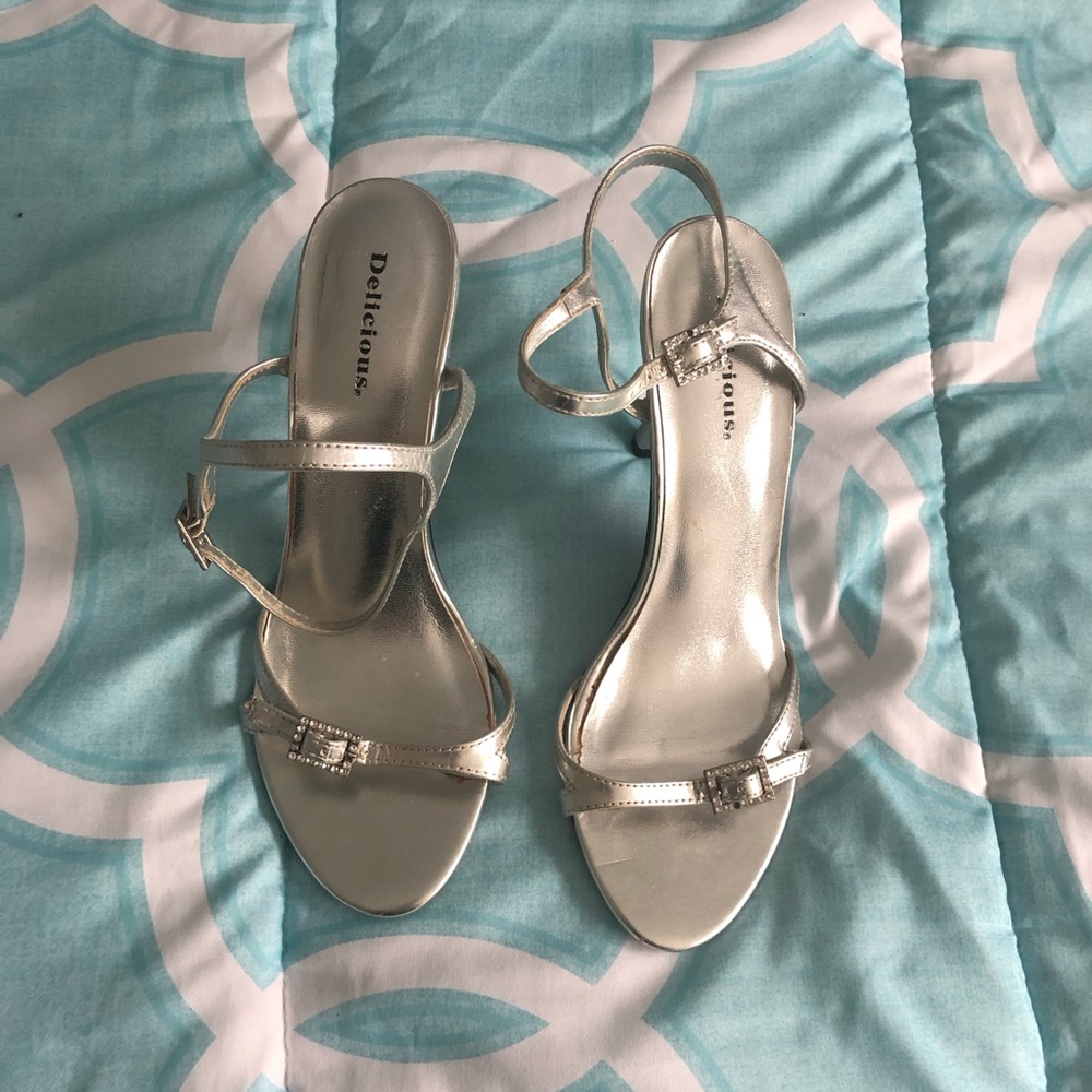 Silver heel 8.5